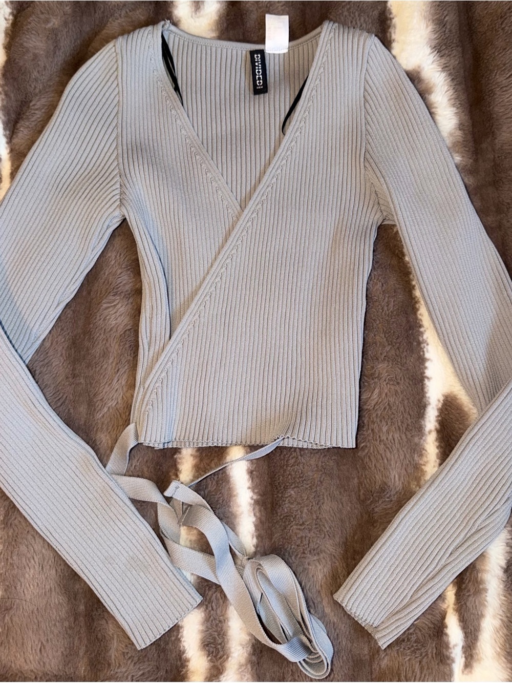 Cinch Light Gray Ribbed Wrap Top with Self-Tie